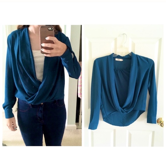 Elodie Anthropologie Drape Cross Front Styled Top - Picture 10 of 10